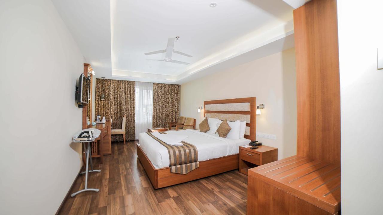 Dass Continental Thrissur Exterior foto