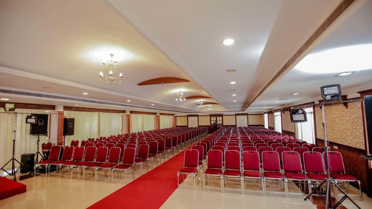 Dass Continental Thrissur Exterior foto
